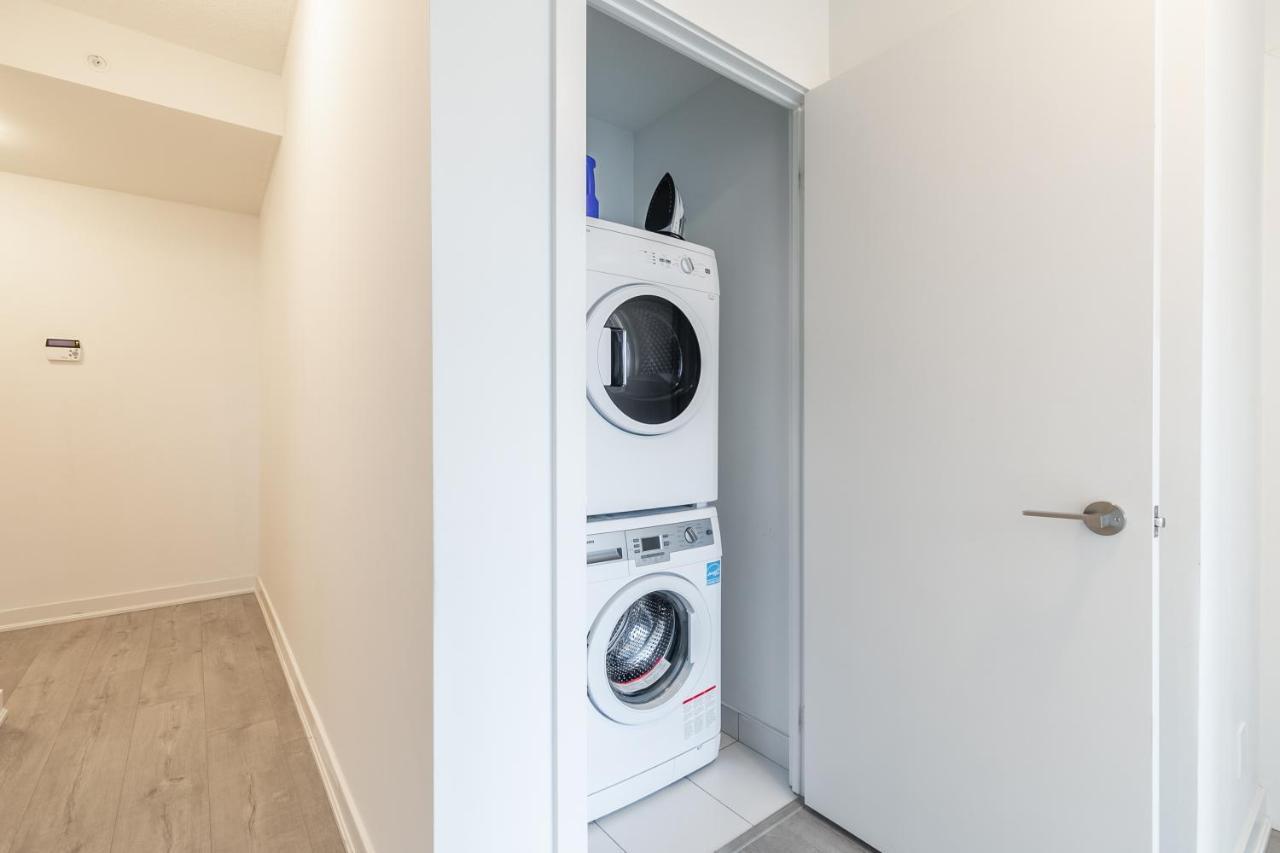 Luxury 2 Bedroom In The Heart Of Entertainment District W/ Cn Tower View Toronto Exterior foto