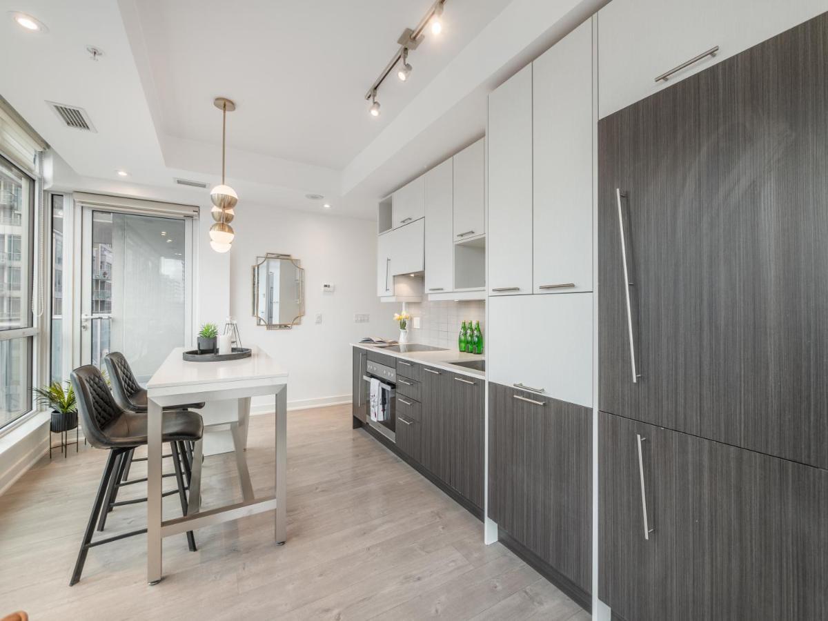 Luxury 2 Bedroom In The Heart Of Entertainment District W/ Cn Tower View Toronto Exterior foto